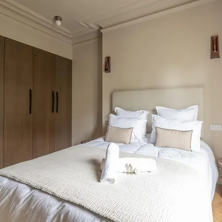 Latte - Welkeys Apartament